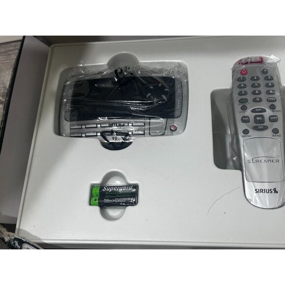 Sirius Satellite Radio Car Truck Streamer With Remote and Batteries Radio - Picture 4 of 5